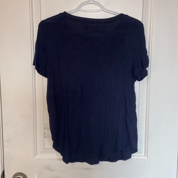 Hollister Women’s Soft T-shirt - Picture 2 of 7